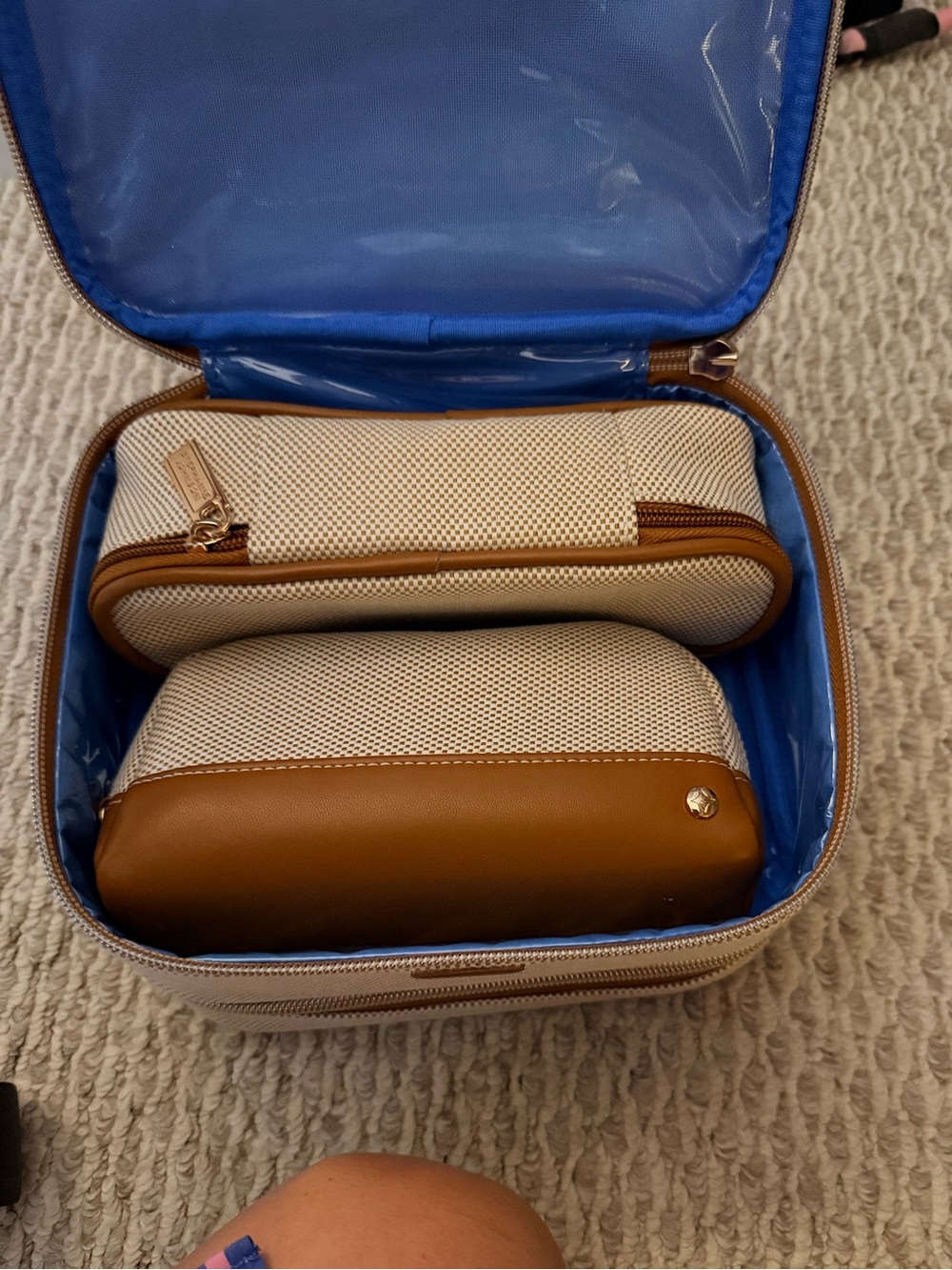 3 Piece Stephanie Johnson Cream and Blue Cosmetic Train Case Set - Picture 8 of 11